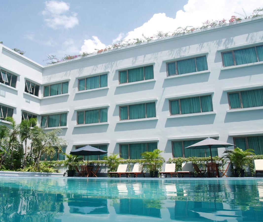 Aston Tropicana Hotel Bandung Exterior photo